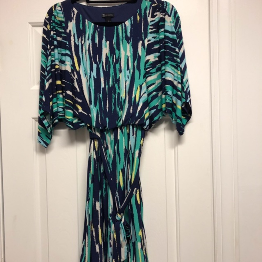 New directions 3/4 sleeve watercolor splash dress